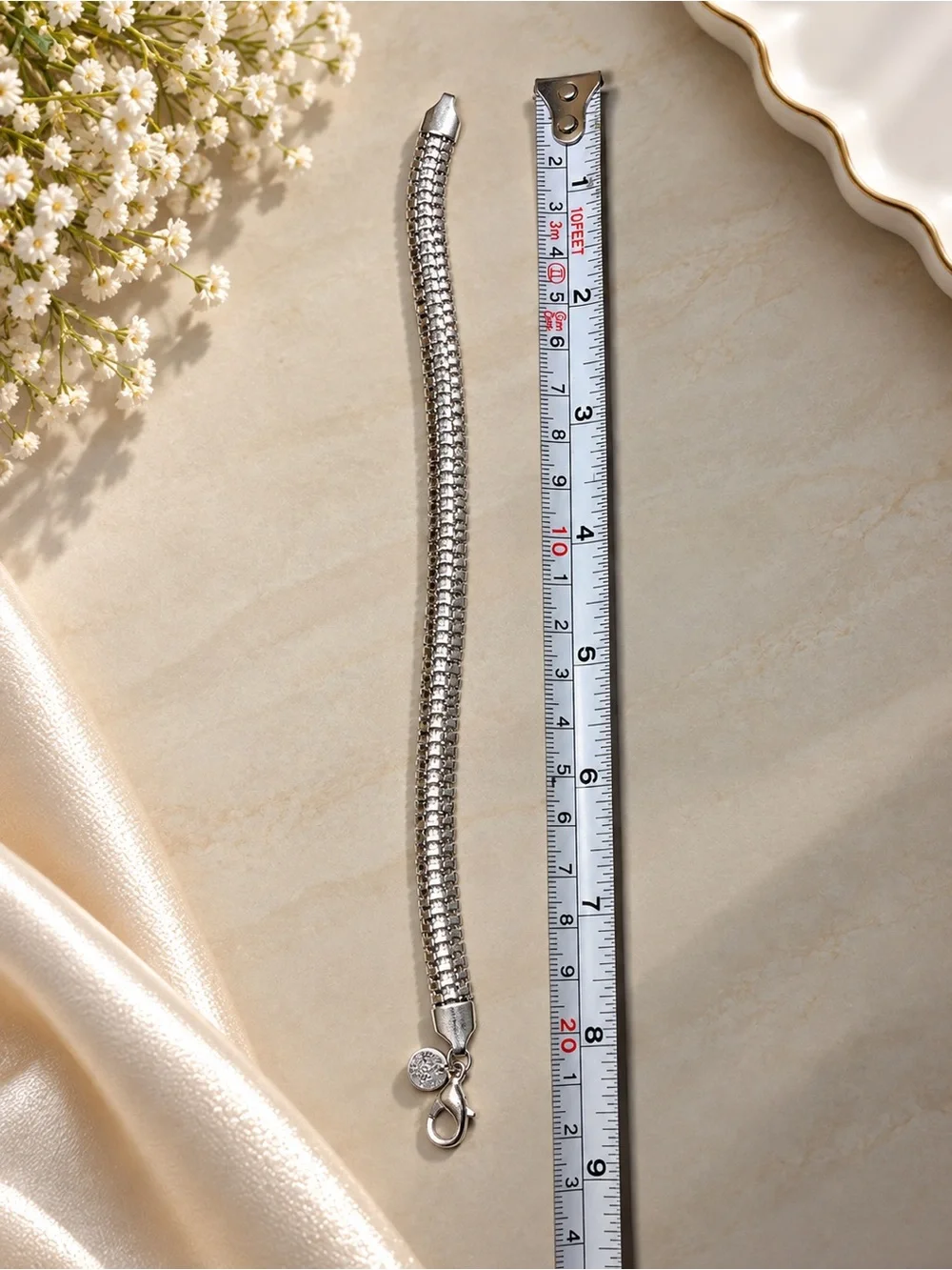 Silver Women’s Snake Chain Bracelet - Unbranded